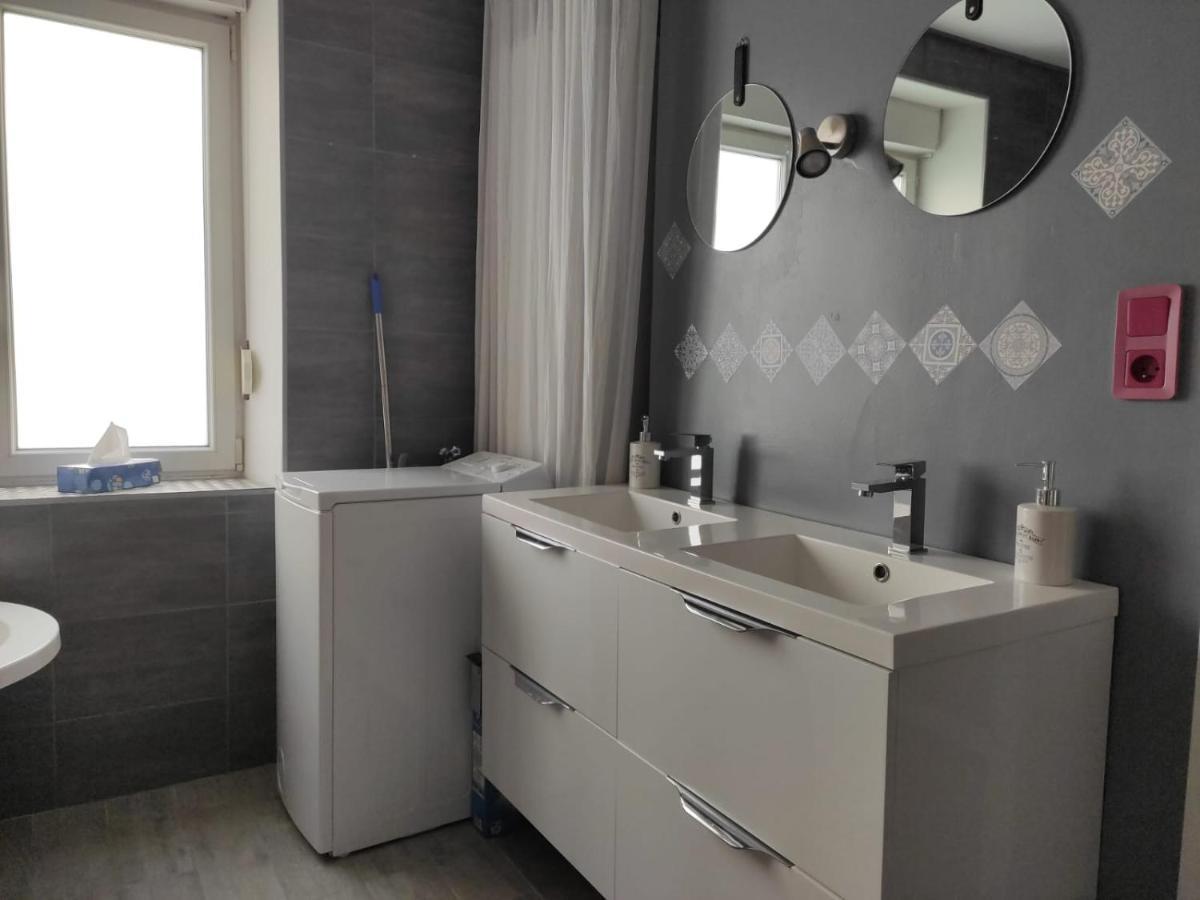 Appartement Cosy Centre-Ville Wifi Parking Charleville-Mézières المظهر الخارجي الصورة