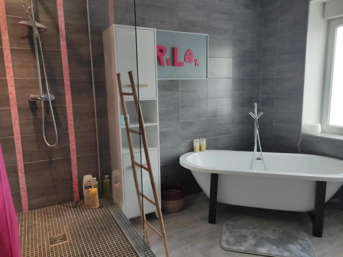 Appartement Cosy Centre-Ville Wifi Parking Charleville-Mézières المظهر الخارجي الصورة